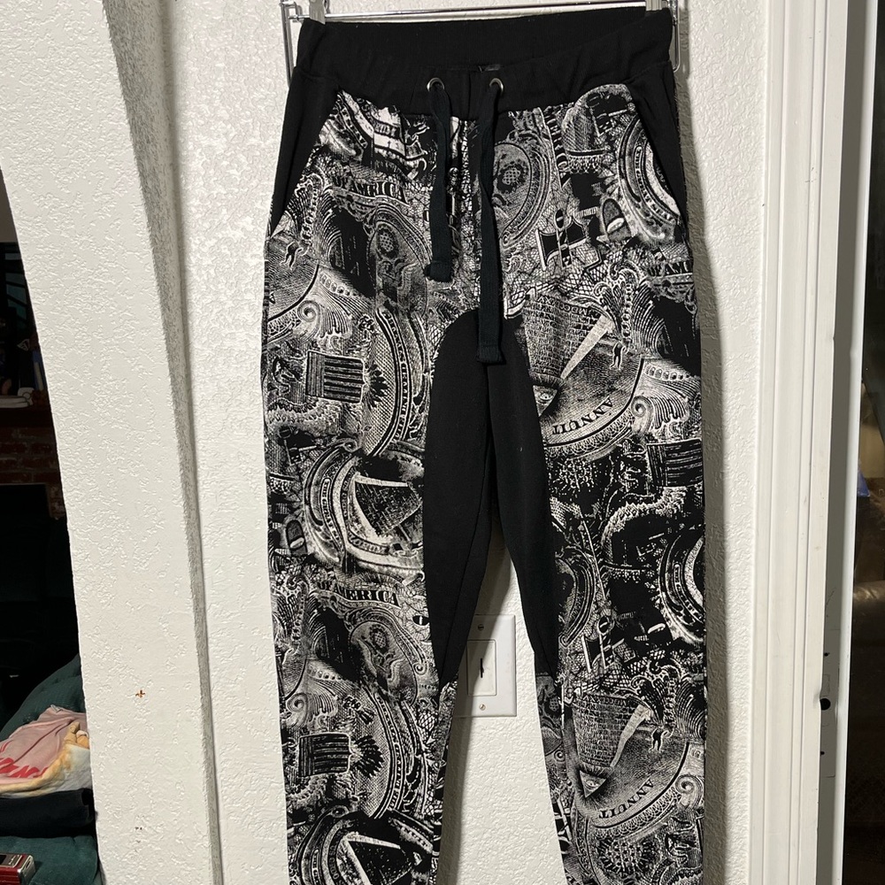 💵 MONEY PRINT 💵 Sweatpants - no tag - size medium